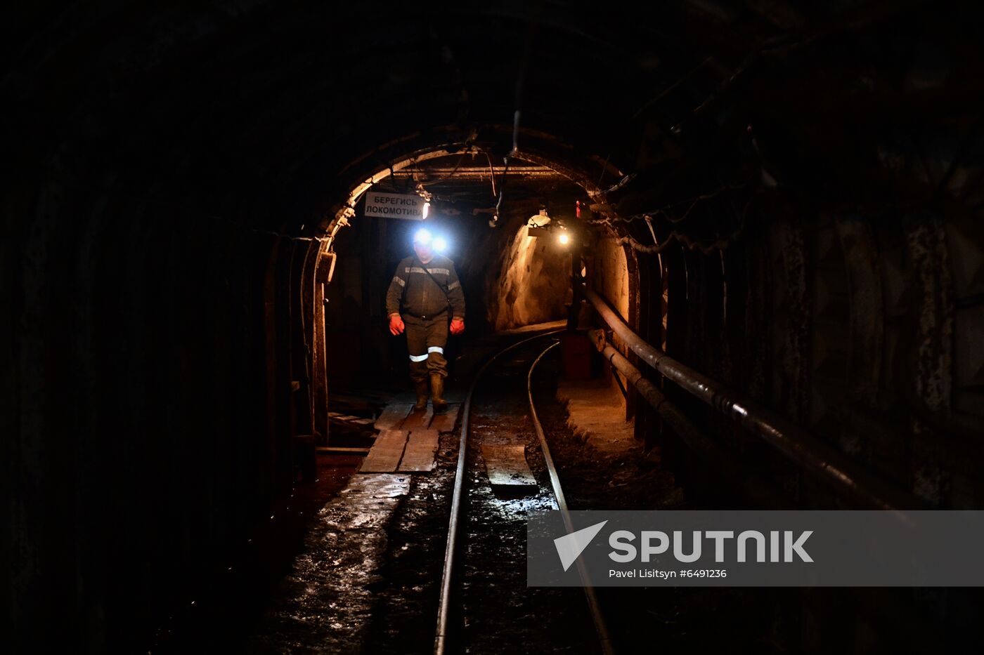 Russia Emeralds Mining