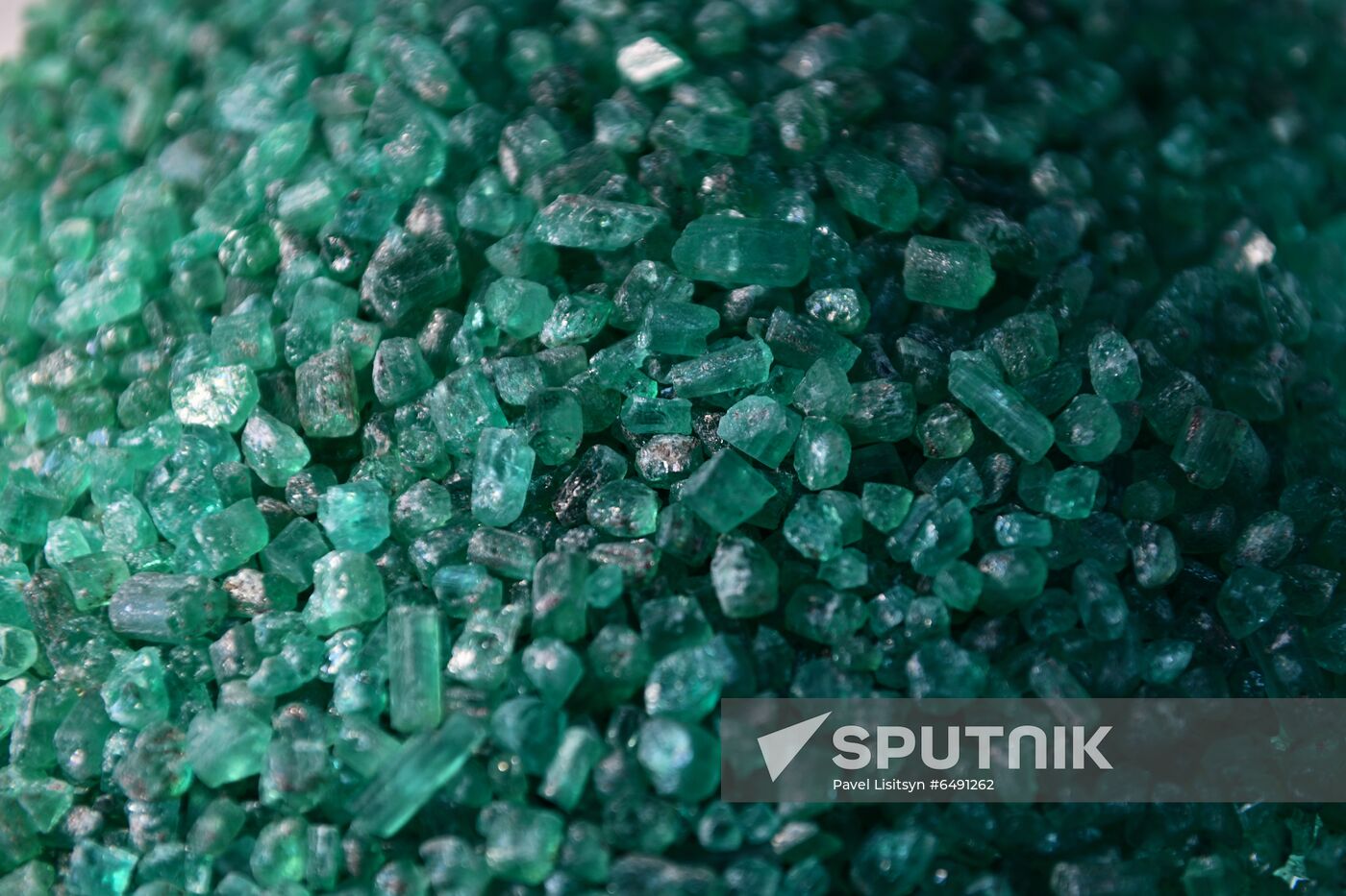 Russia Emeralds Mining