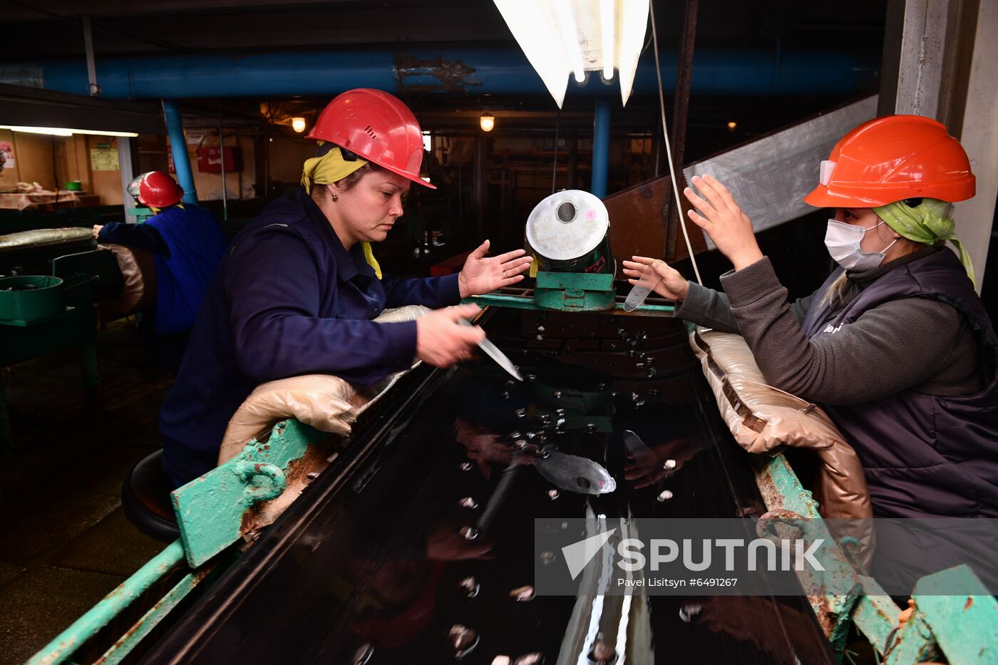 Russia Emeralds Mining