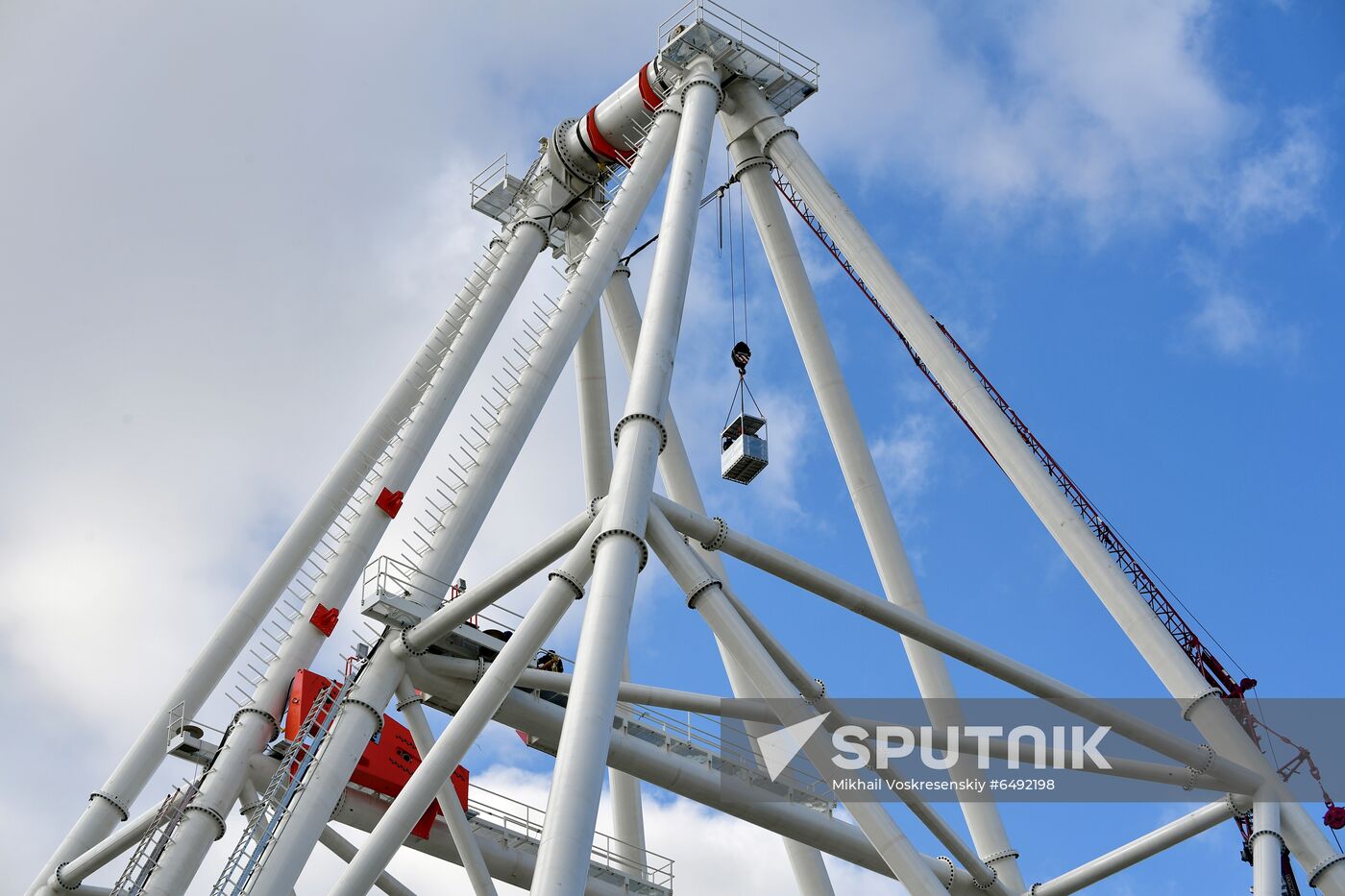 Russia Ferris Wheel Construction