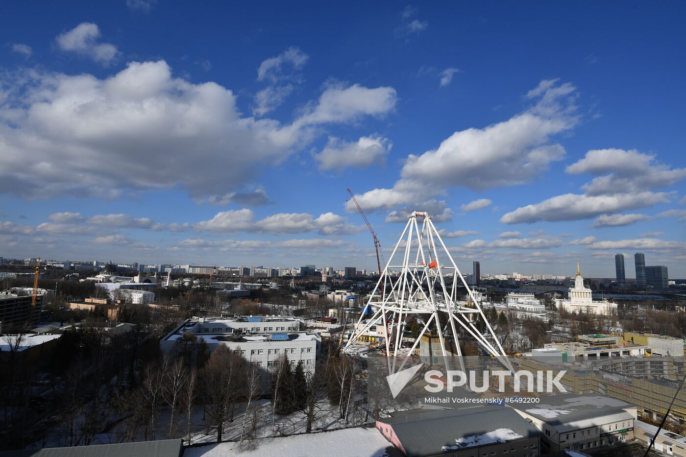 Russia Ferris Wheel Construction