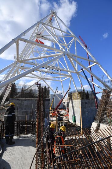 Russia Ferris Wheel Construction