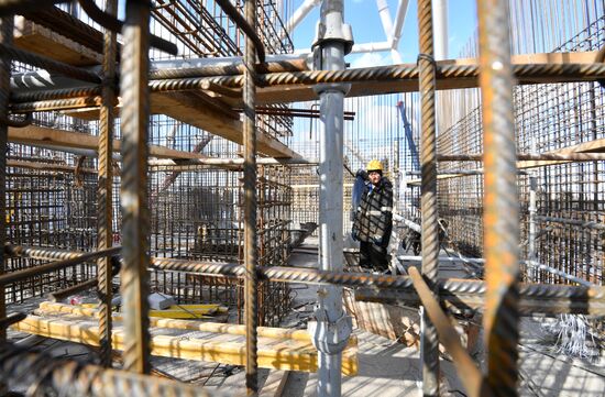 Russia Ferris Wheel Construction