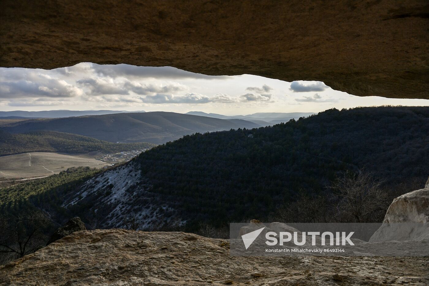Spring in Crimean mountains