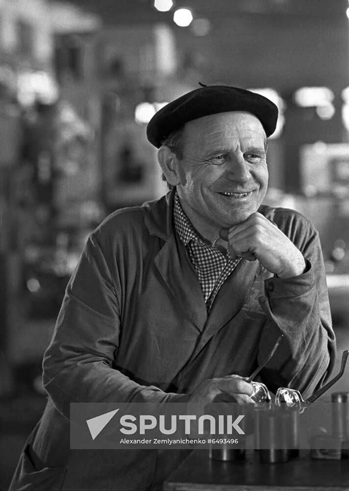 Uritsky Trolleybus Plant