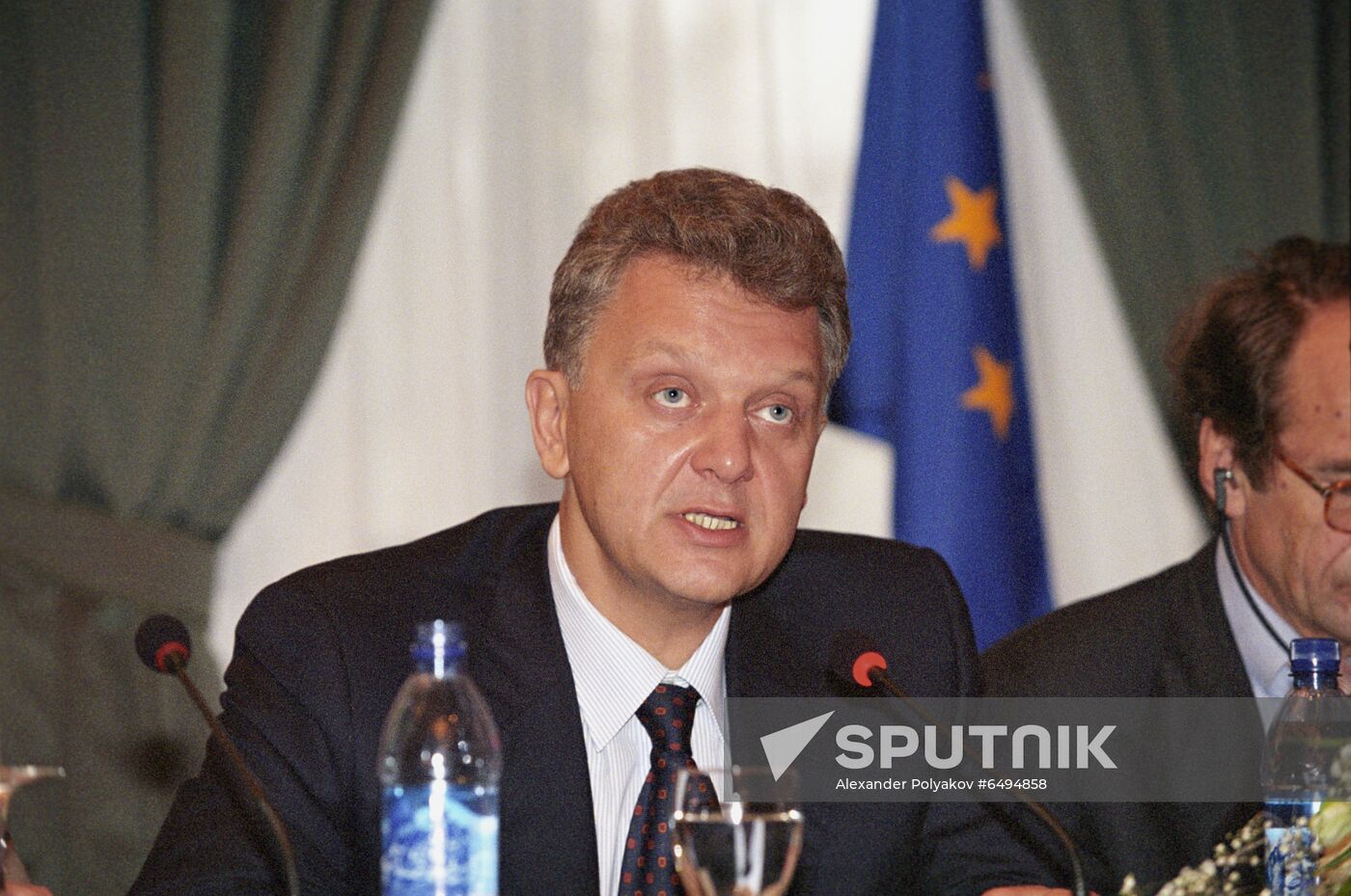 Conference on comparative analysis of Russian and EU energy strategies