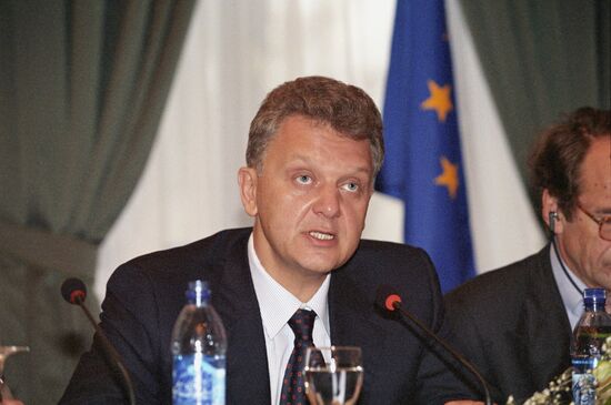 Conference on comparative analysis of Russian and EU energy strategies