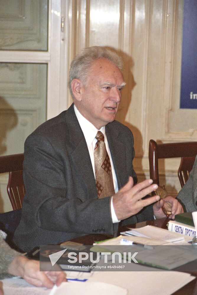 Roundtable "Totalitarian sects as weapons of mass destruction"