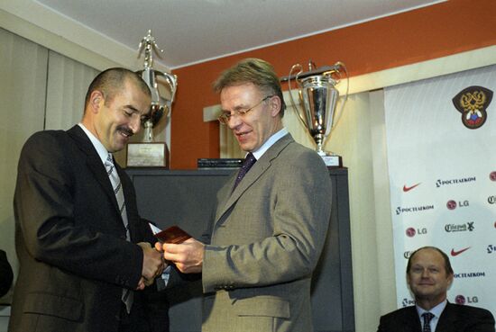 Awarding Russian Distinguished Master of Sports to Stanislav Cherchesov