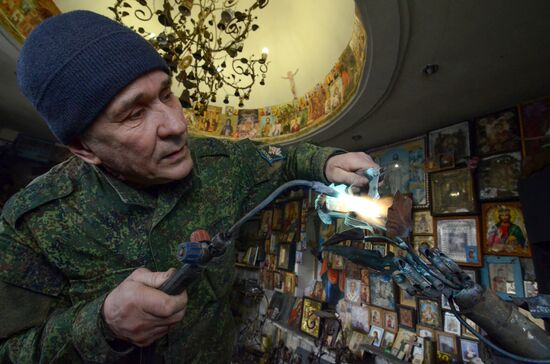 Ukraine DPR Folk Art