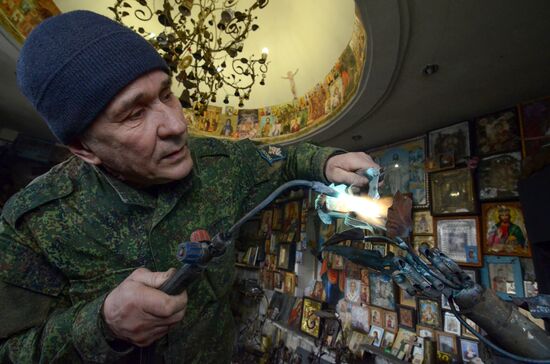 Ukraine DPR Folk Art