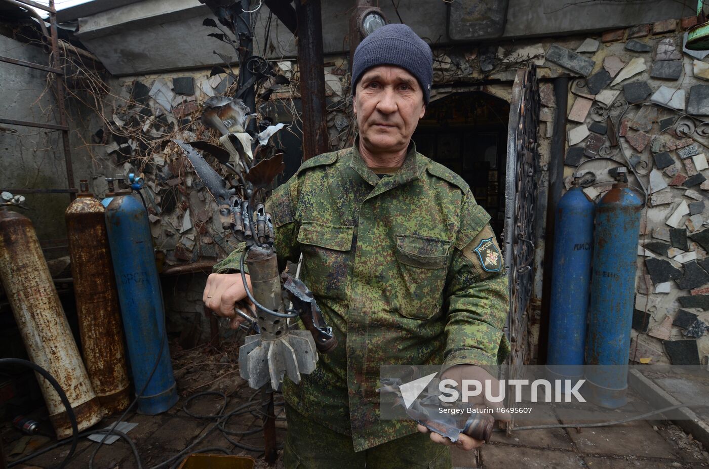 Ukraine DPR Folk Art