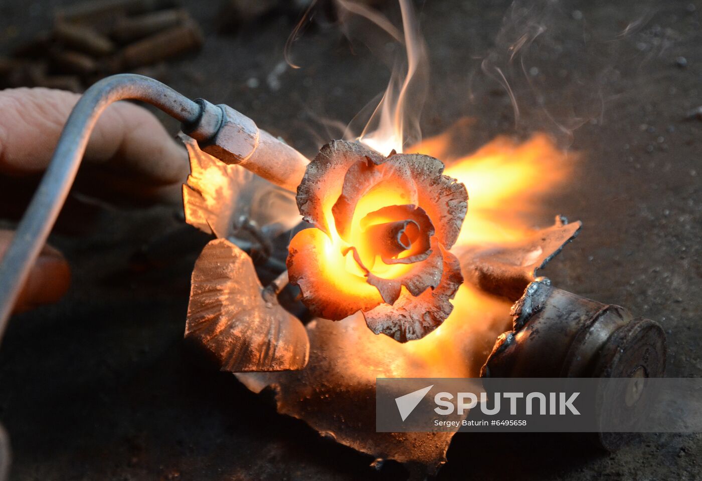 Ukraine DPR Folk Art 