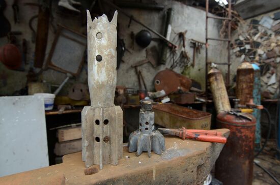 Ukraine DPR Folk Art