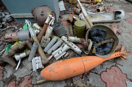 Ukraine DPR Folk Art