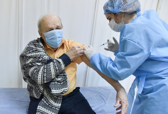 Ukraine Coronavirus Vaccination