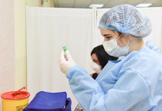 Ukraine Coronavirus Vaccination