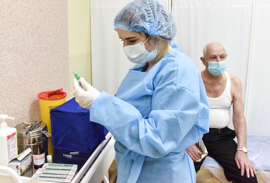 Ukraine Coronavirus Vaccination