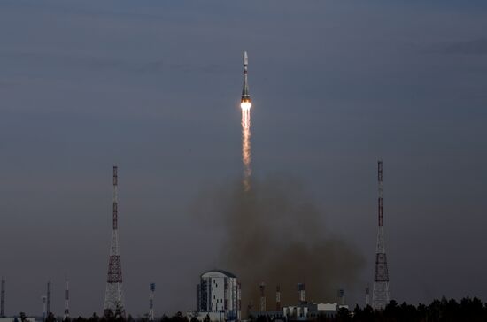 Russia Space OneWeb Satellites Launch