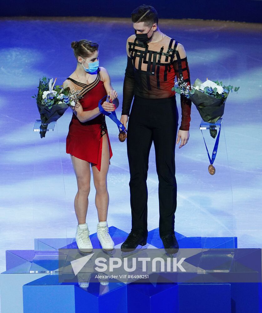 Sweden Figure Skating Worlds Pairs Awarding Ceremony