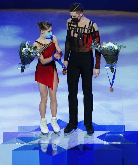 Sweden Figure Skating Worlds Pairs Awarding Ceremony