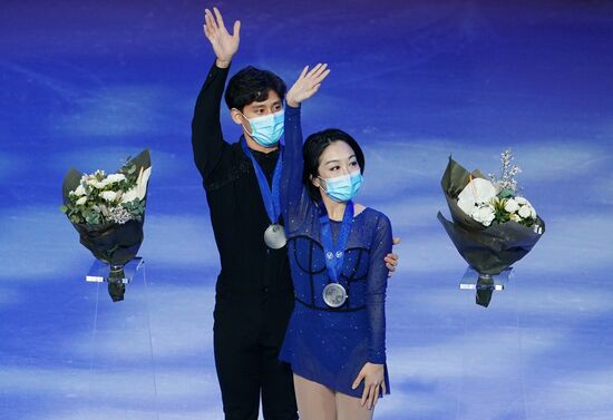 Sweden Figure Skating Worlds Pairs Awarding Ceremony