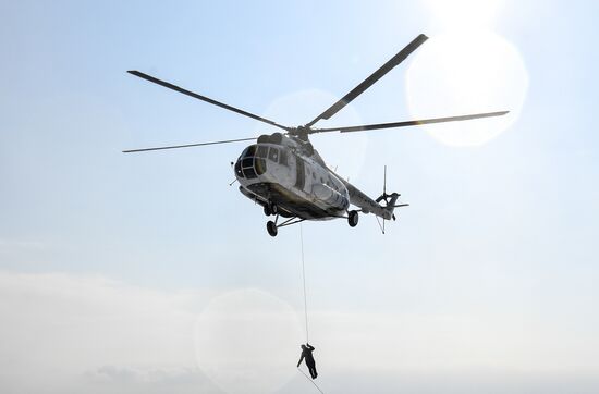 Russia Smokejumpers Drills