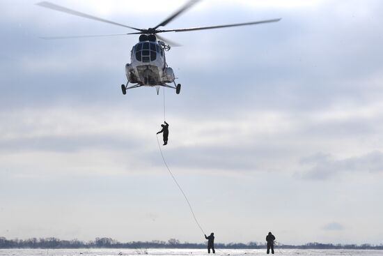 Russia Smokejumpers Drills