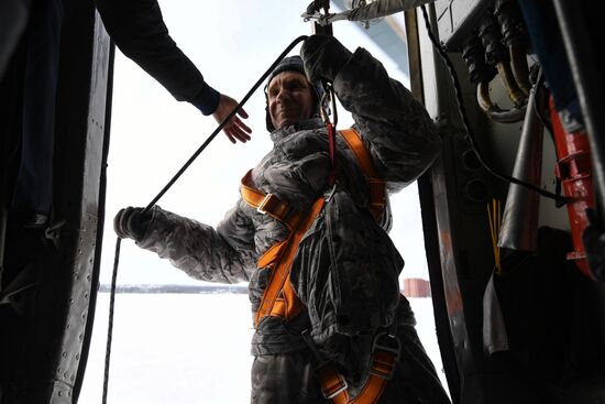 Russia Smokejumpers Drills