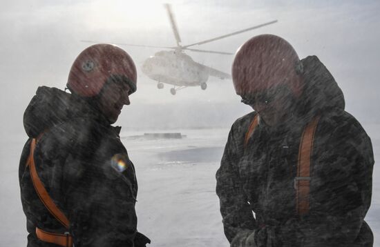 Russia Smokejumpers Drills