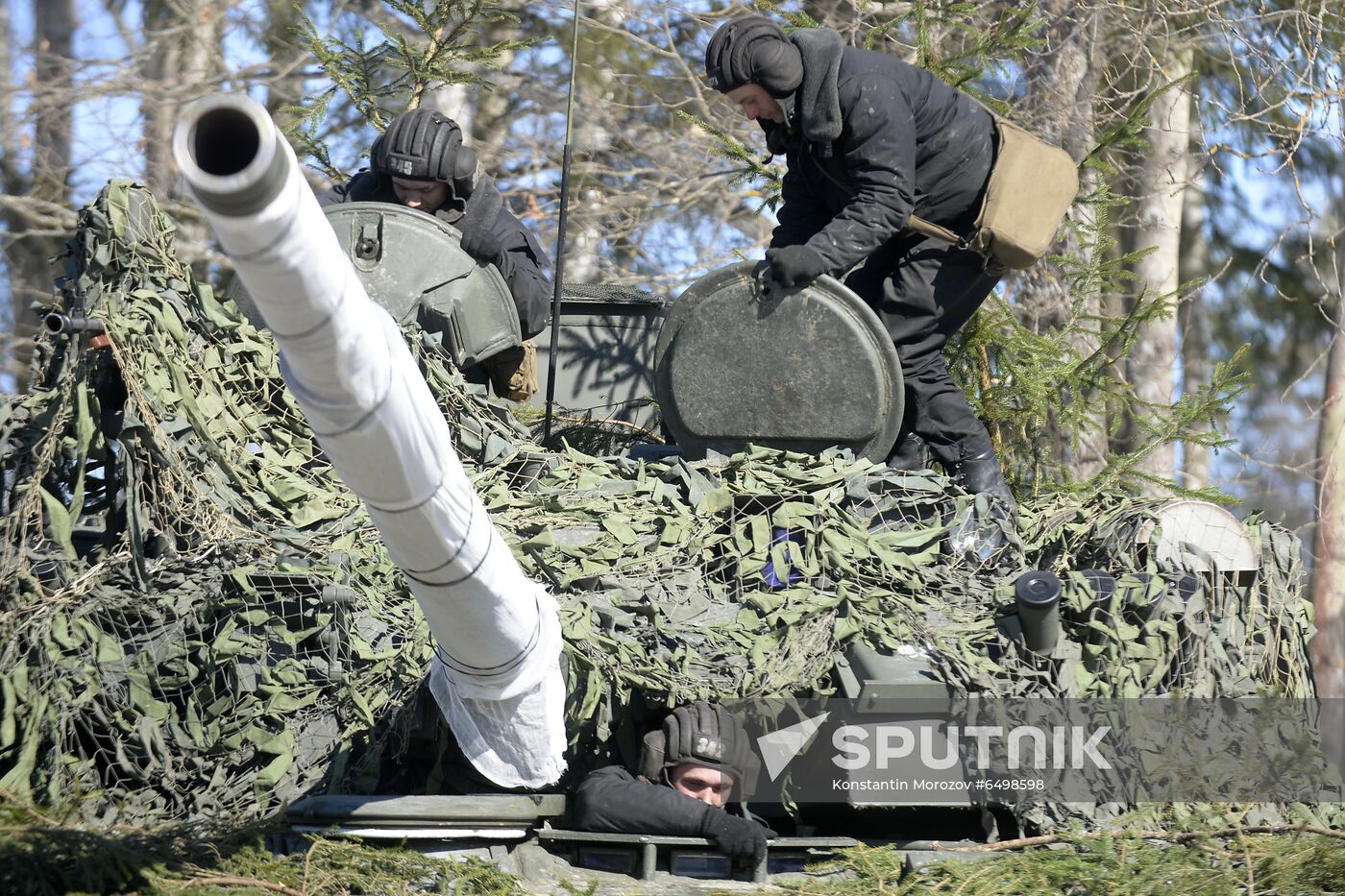 Russia Tank Division Exercises