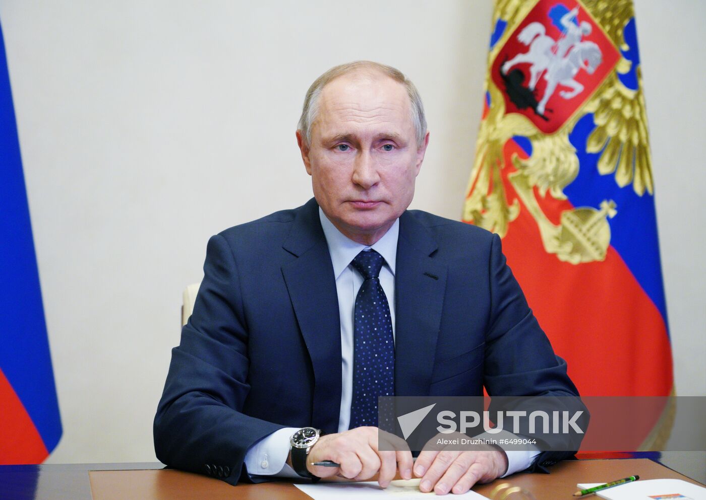 Russia Putin Arctic Expedition Report