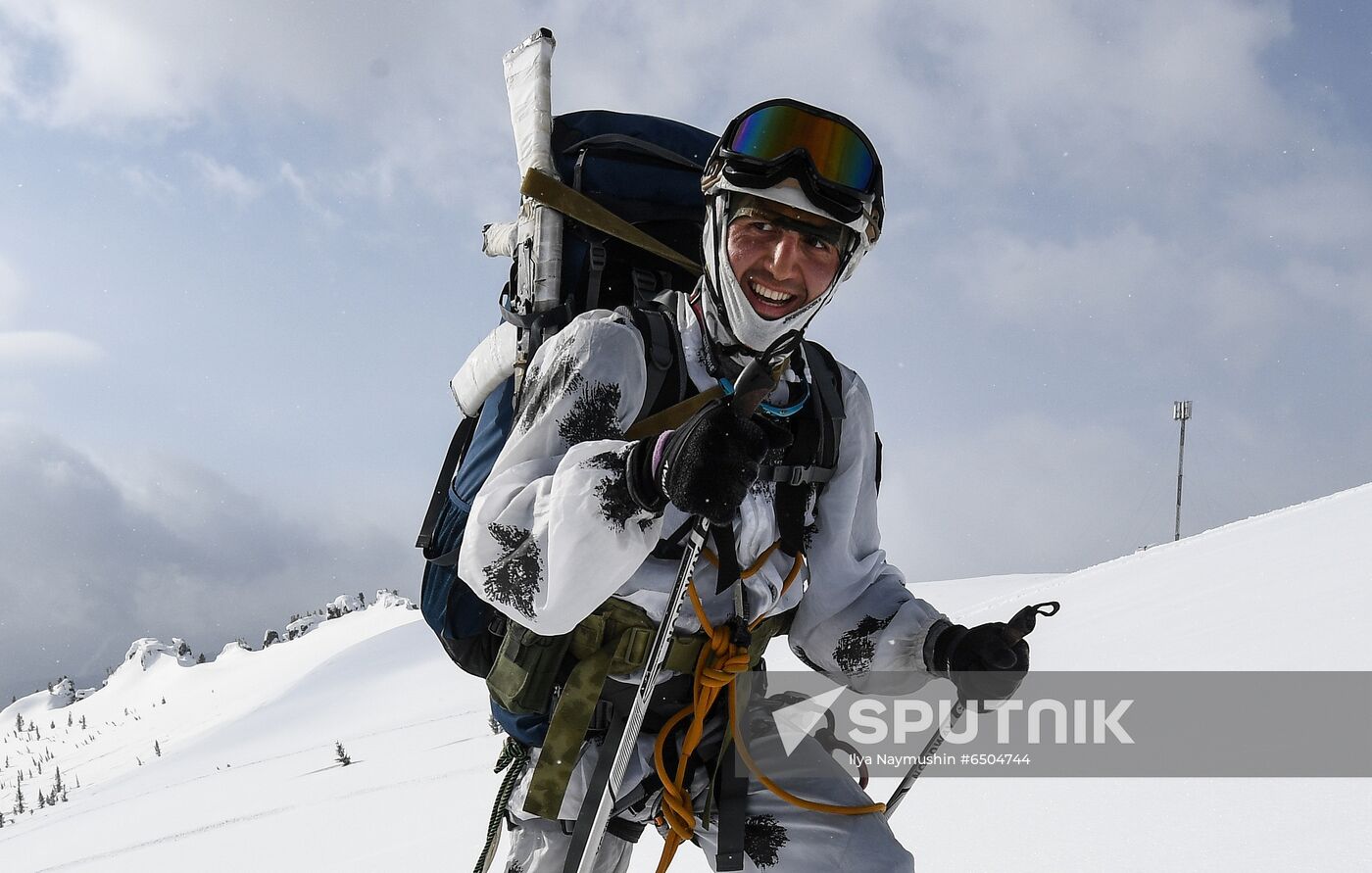 Russia Army Games Sayan March