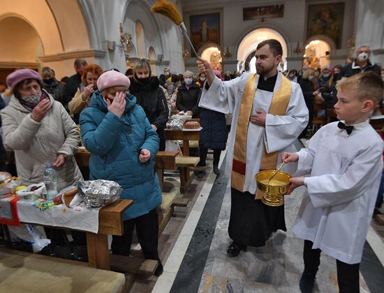  Worldwide Catholic Easter