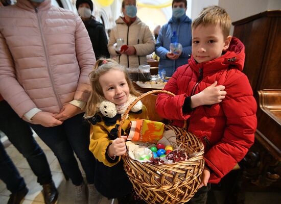  Worldwide Catholic Easter