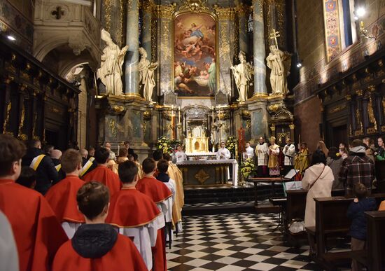  Worldwide Catholic Easter