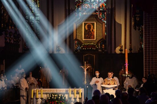 Worldwide Catholic Easter