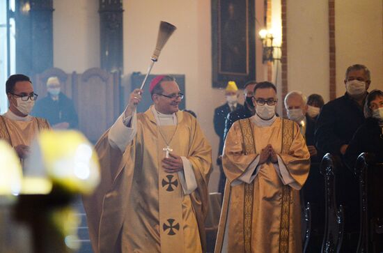 Worldwide Catholic Easter