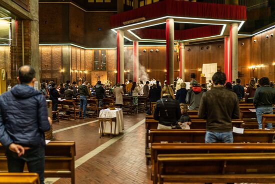 Worldwide Catholic Easter