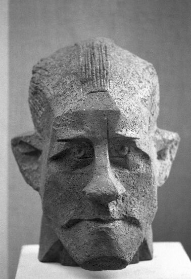 Sculptor Vladimir Zimmerling