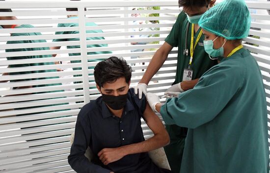 Pakistan Russia Coronavirus Vaccination