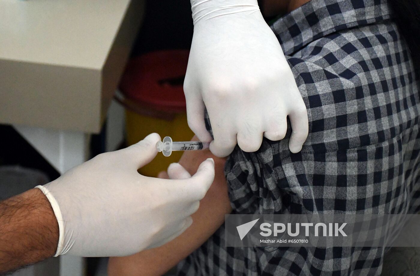 Pakistan Russia Coronavirus Vaccination