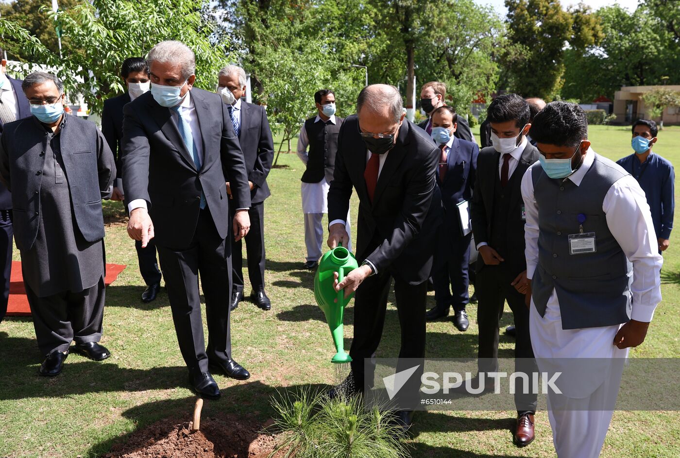 Pakistan Russia