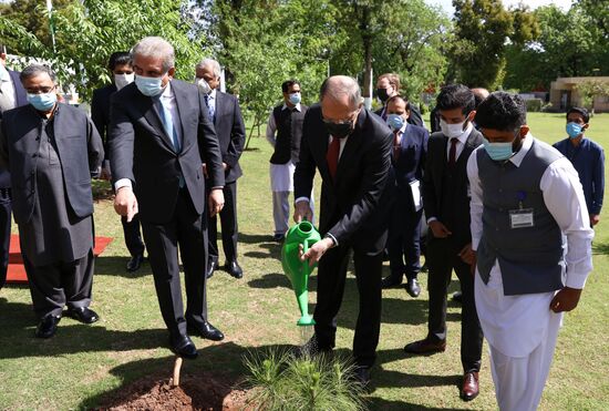 Pakistan Russia