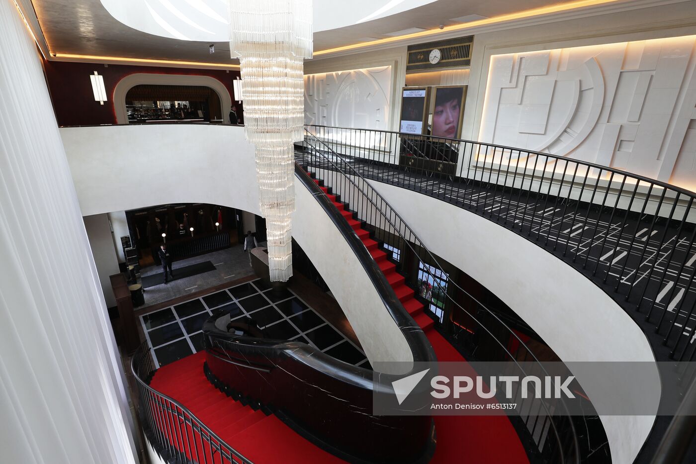 Khudozhestvenny Movie Theater reopens in Moscow