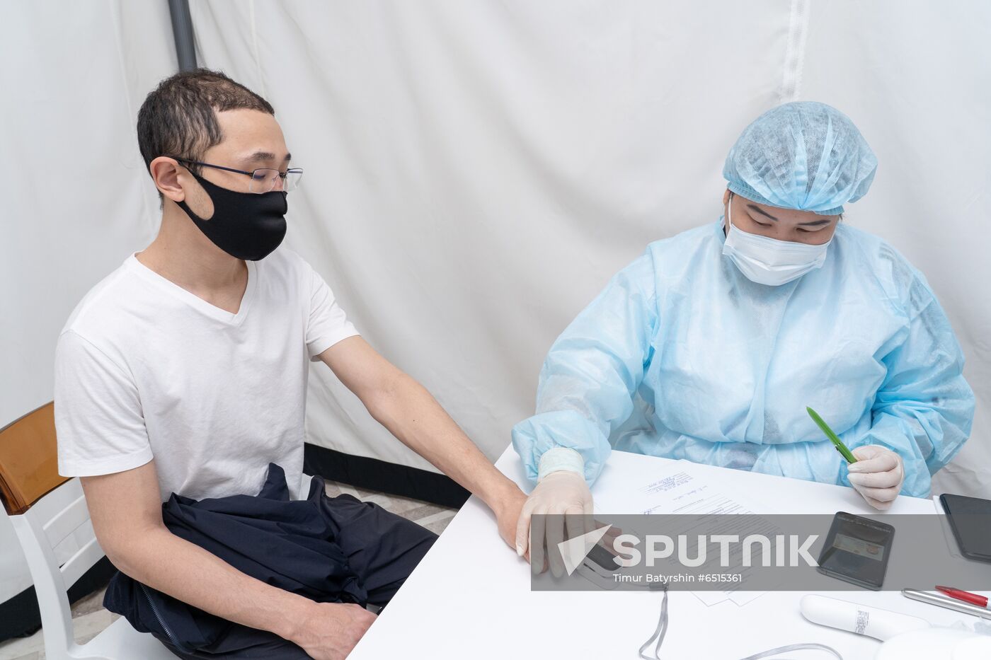 Kazakhstan Russia Coronavirus Vaccination 