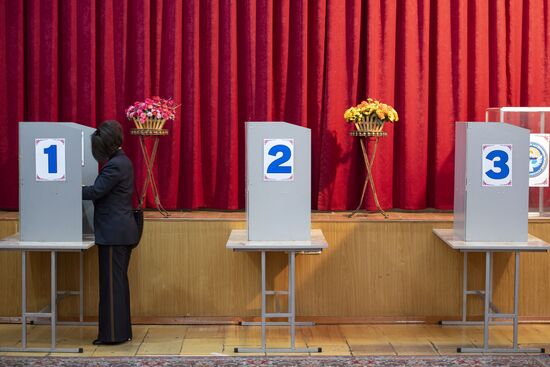 Kyrgyzstan Constitutional Reform Voting