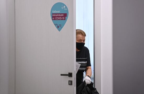 Russia Coronavirus Vaccination