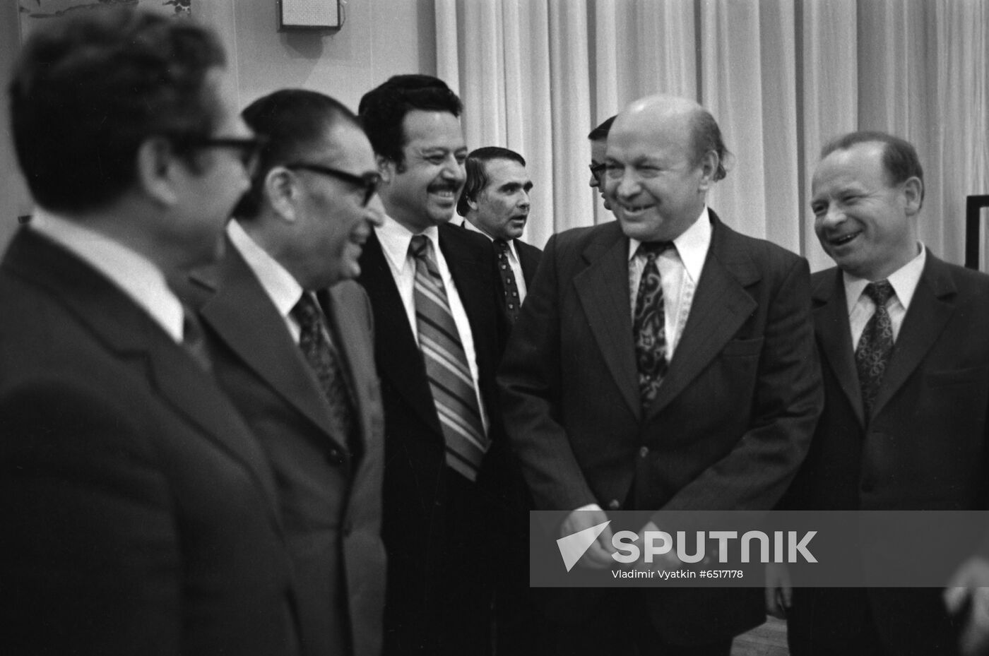 Thirty years of USSR-India diplomatic relations
