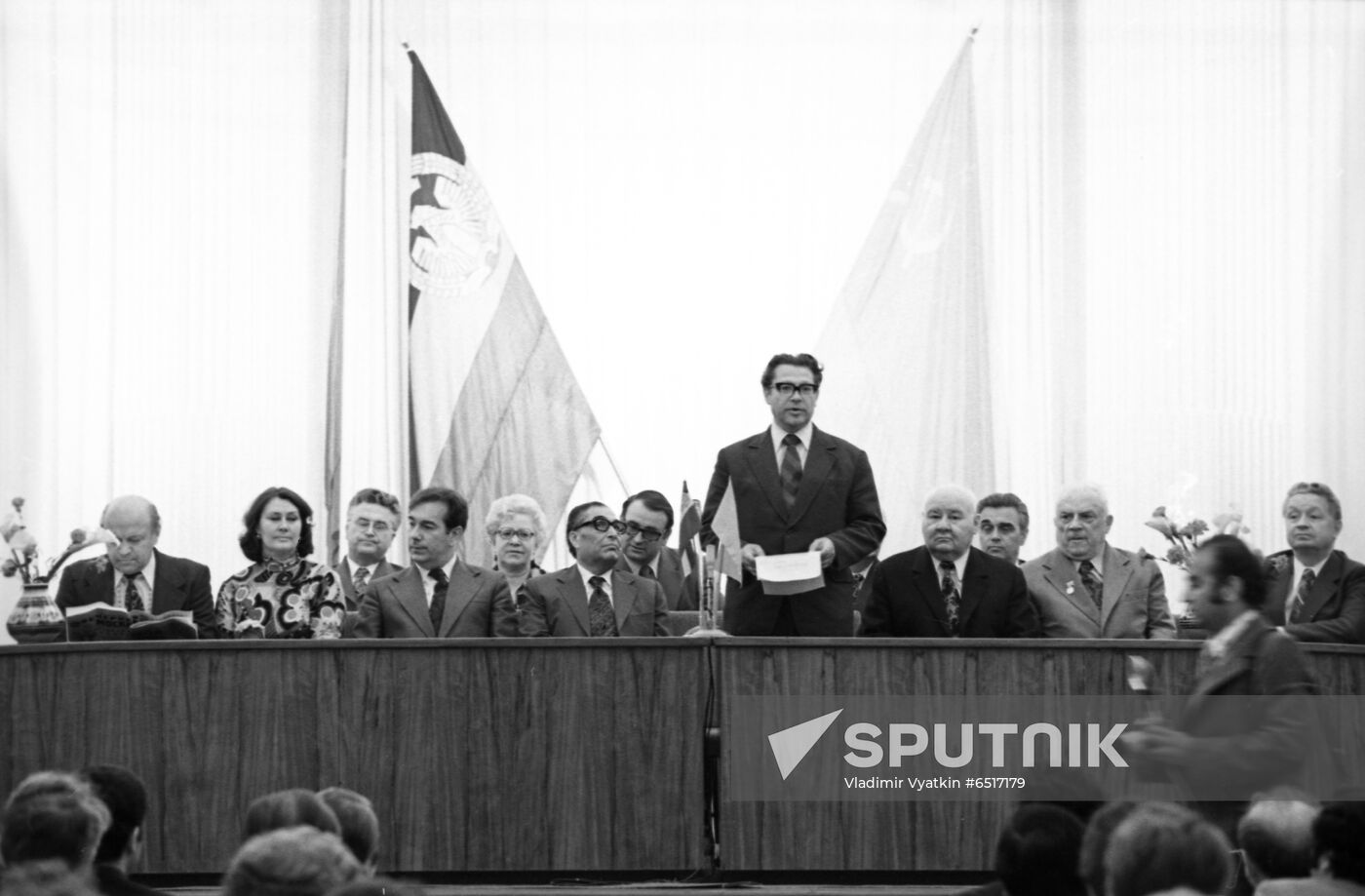 Thirty years of USSR-India diplomatic relations